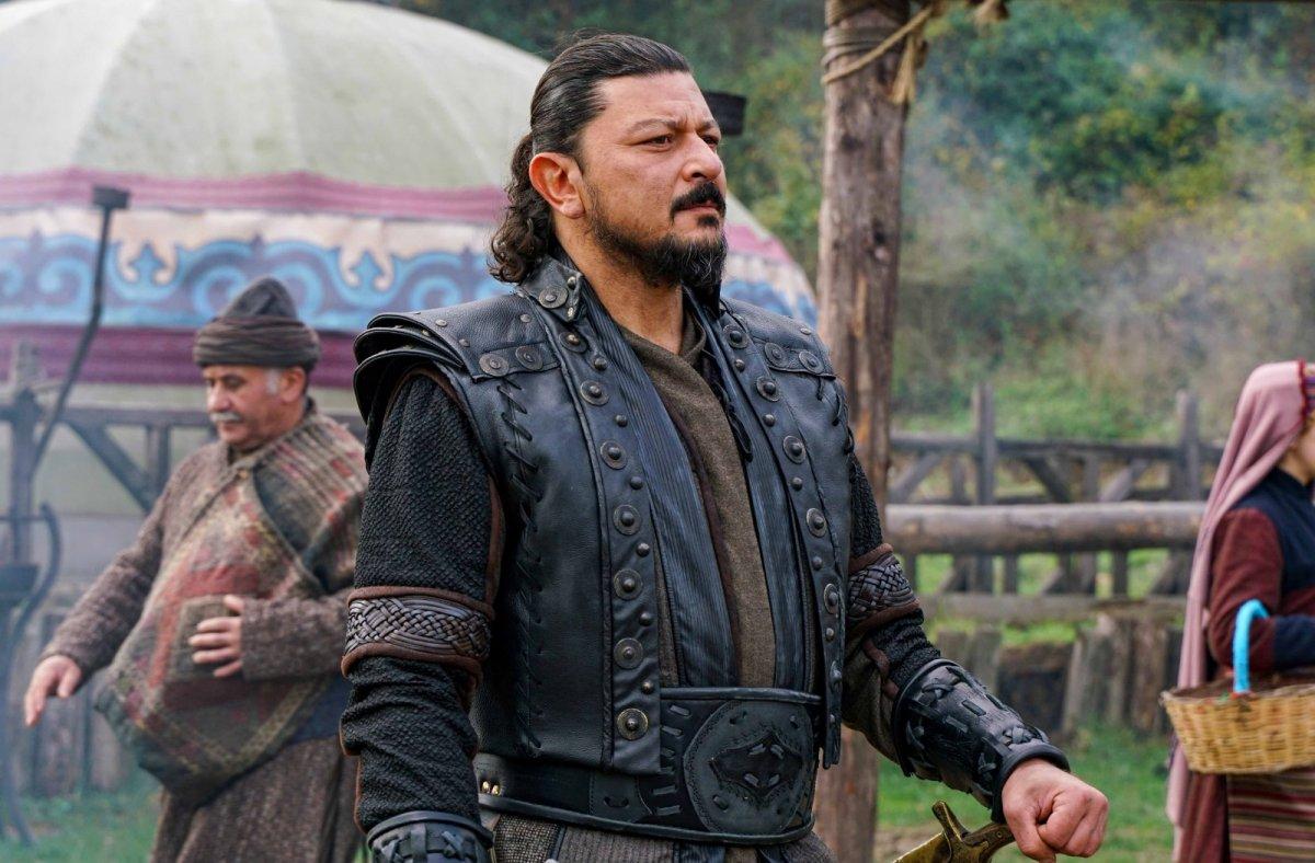 Emre Basalak: 'Kuruluş Osman' setine koşarak geliyorum