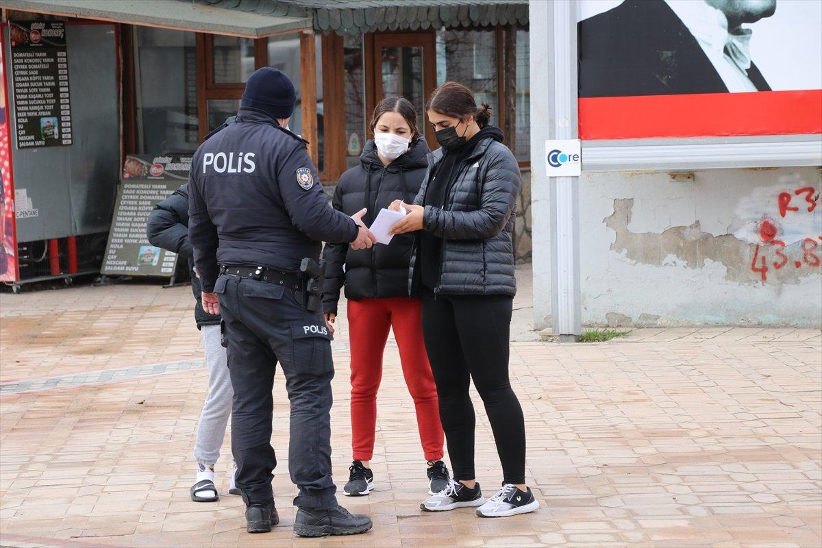 Edirne'de 'fırına ve alışverişe gidiyorum' bahanesiyle kısıtlamayı ihlal ettiler