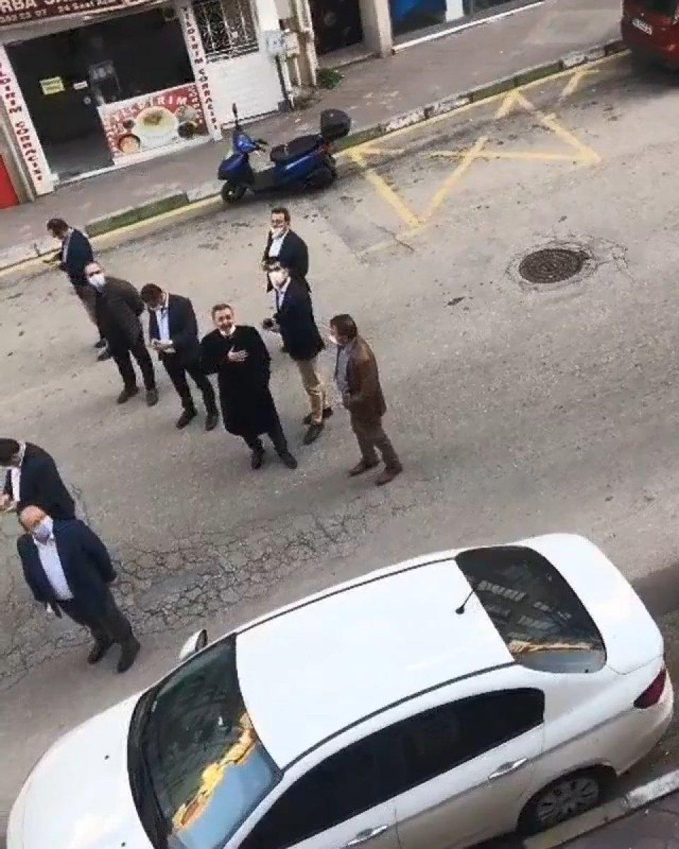 Bursa'da Emniyet Müdürü ile vatandaşın diyaloğu tebessüm ettirdi