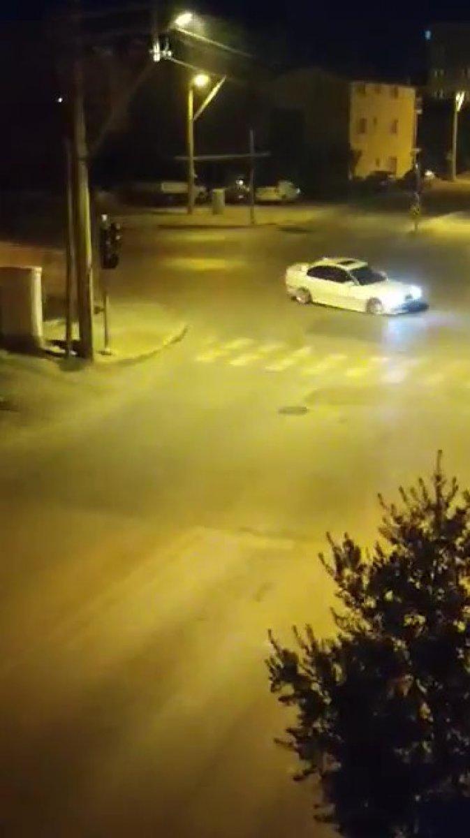 Denizli'de trafik magandası, kısıtlama bitince soluğu drift yapmakta aldı