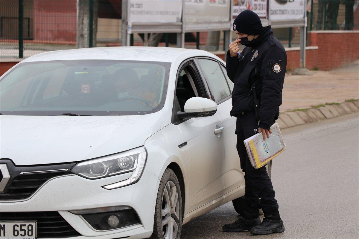 Edirne'de 'fırına ve alışverişe gidiyorum' bahanesiyle kısıtlamayı ihlal ettiler