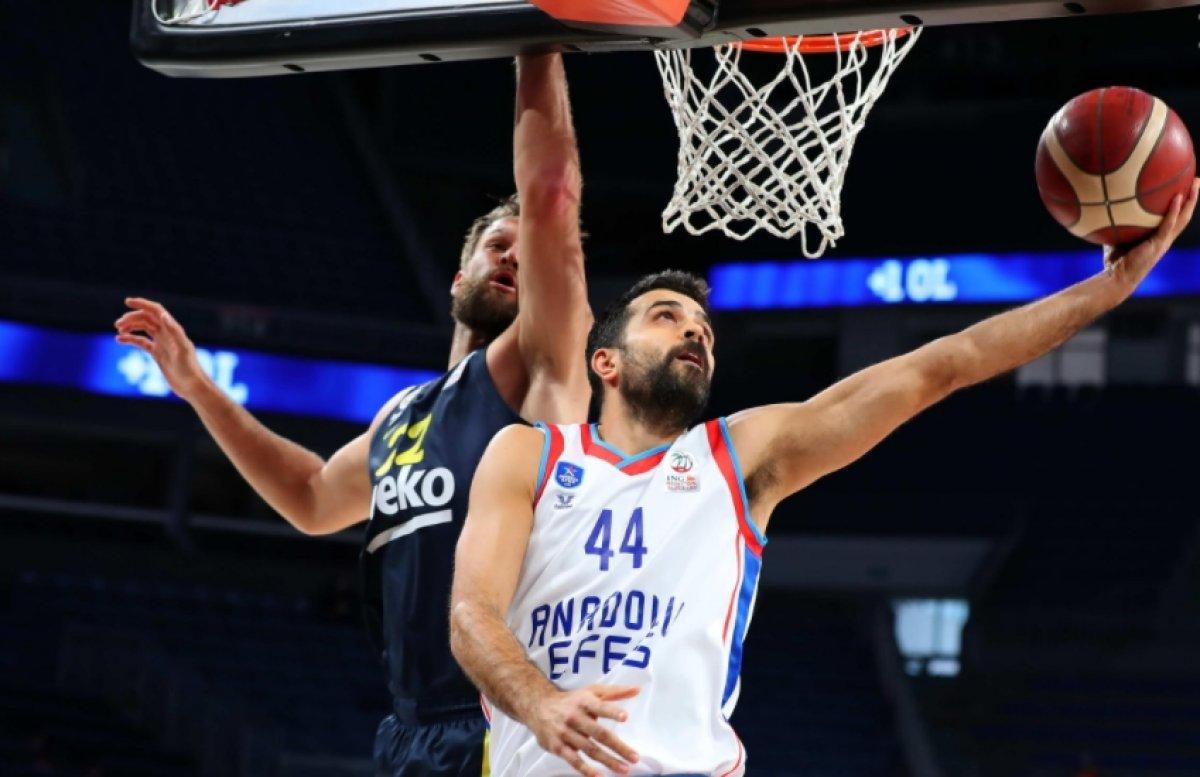 Ergin Ataman: Fenerbahçe'nin 3 galibiyet önündeyiz