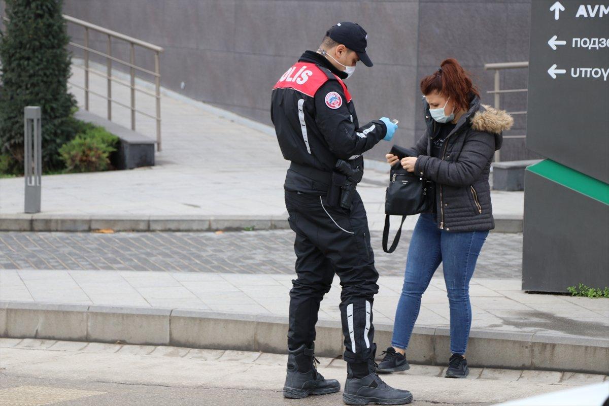 Edirne'de 'fırına ve alışverişe gidiyorum' bahanesiyle kısıtlamayı ihlal ettiler