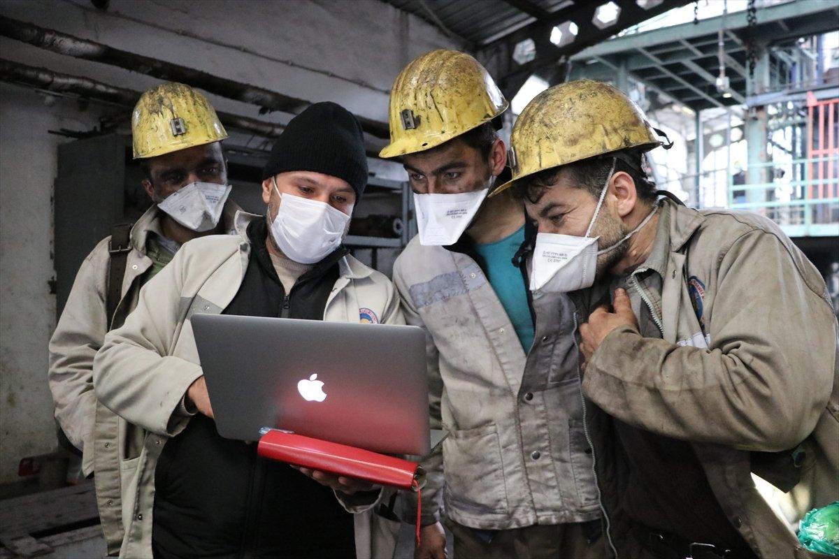 Zonguldak'ta madenciler, Yılın Fotoğrafları oylamasına katıldı