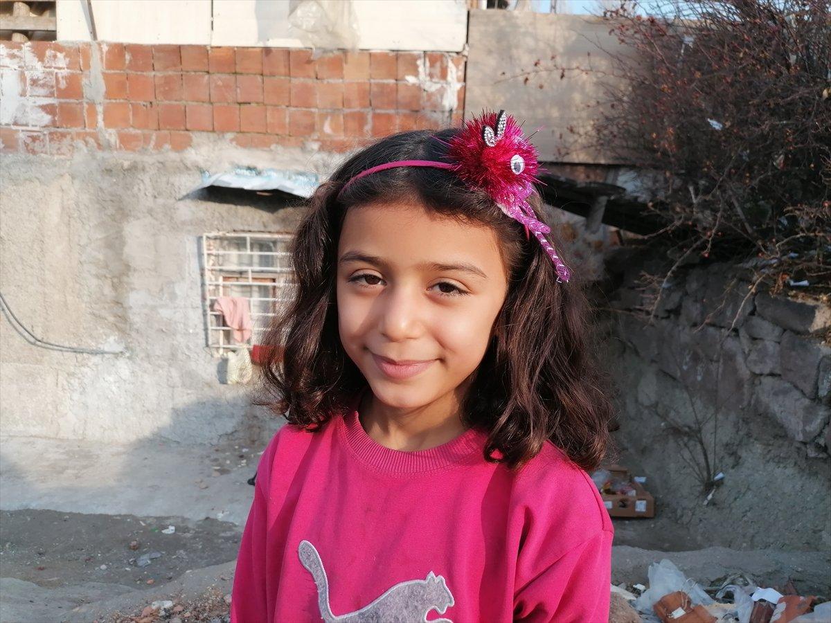 Ankara'da göçmen çocuklar için saç kesimi etkinliği