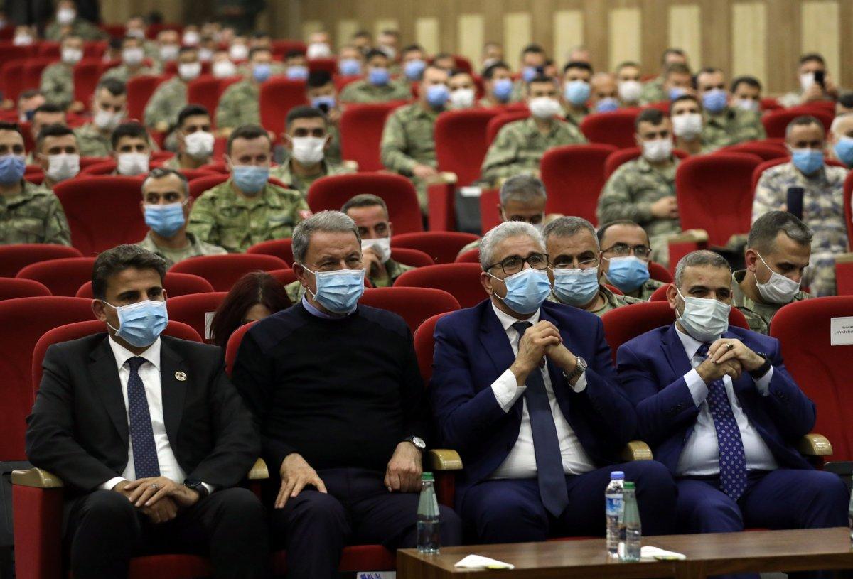 Hulusi Akar: Rumlar şımarık tutumlarından vazgeçmeli