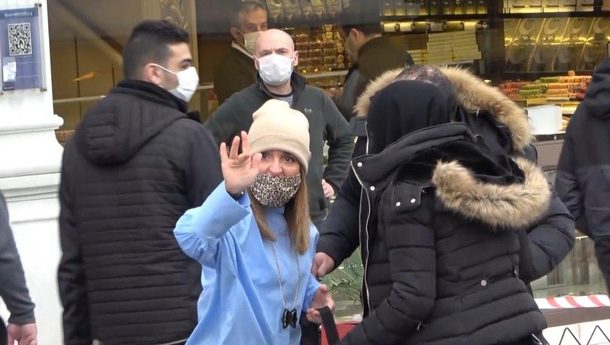 İstanbul'da kadın turist gazeteciye saldırdı