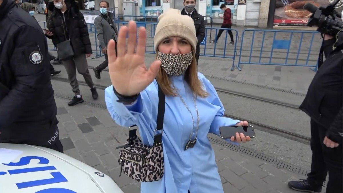 İstanbul'da kadın turist gazeteciye saldırdı