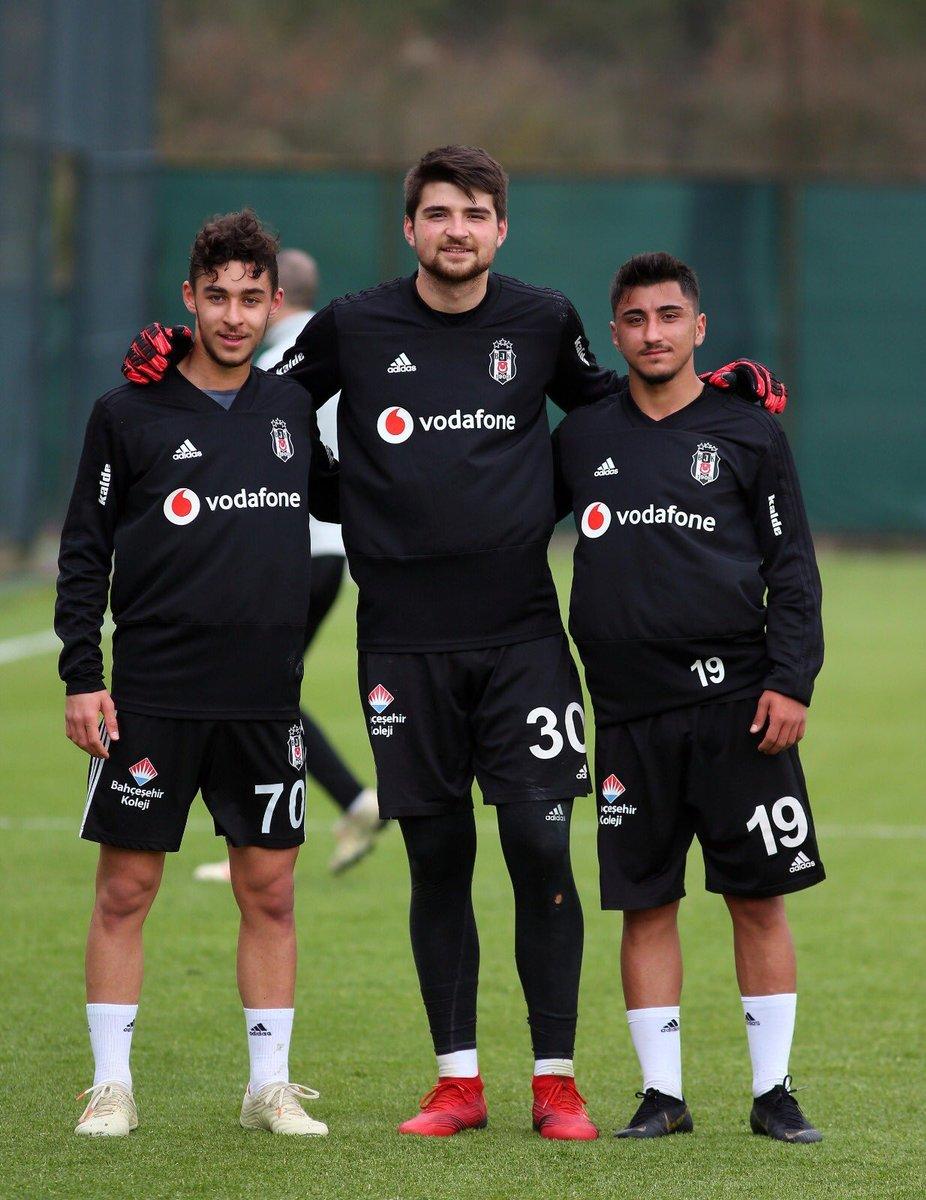 Lyon, Ersin Destanoğlu'nu izletiyor