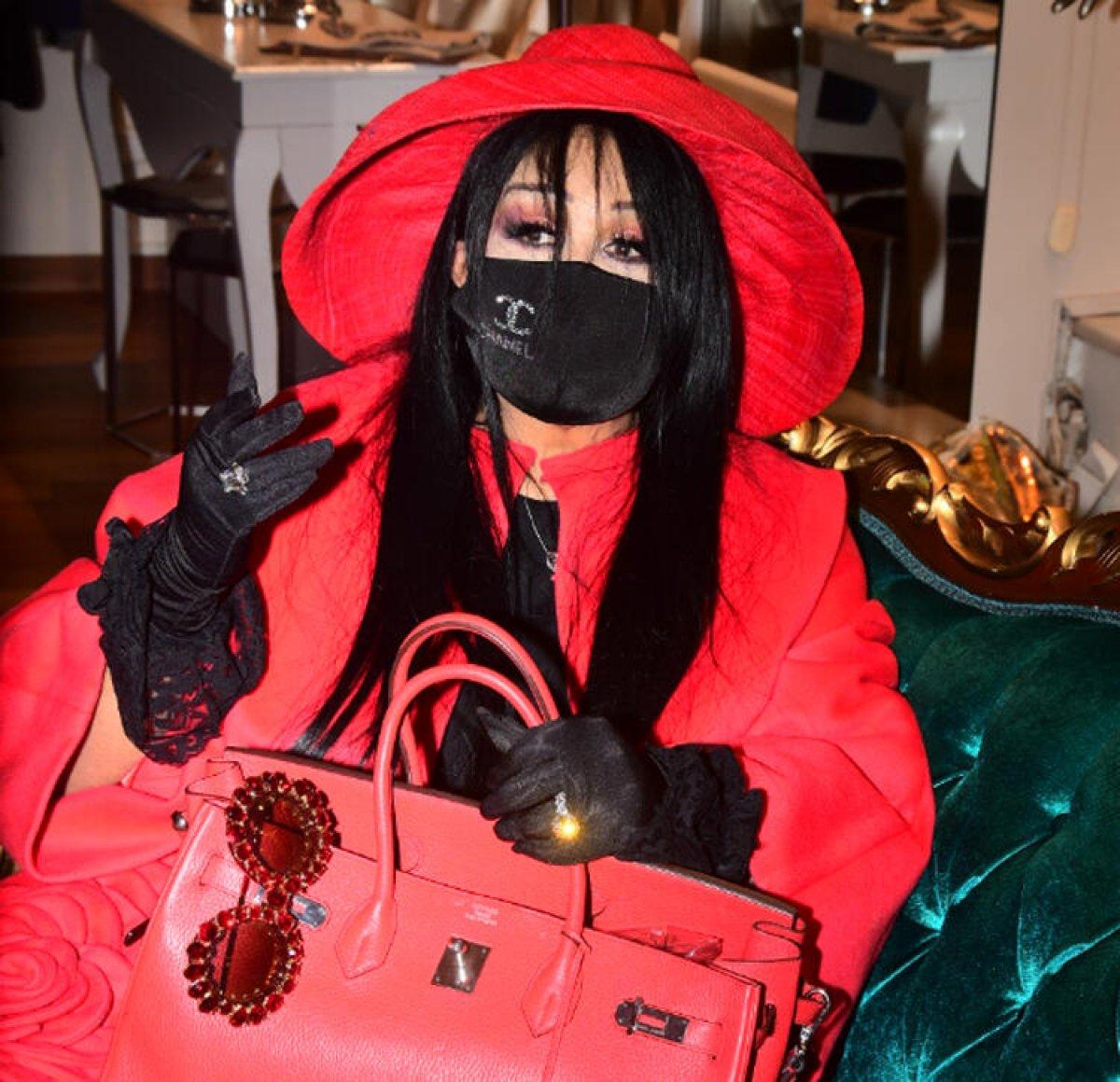 Bülent Ersoy ÇYDD'yi bağnazlıkla suçladı