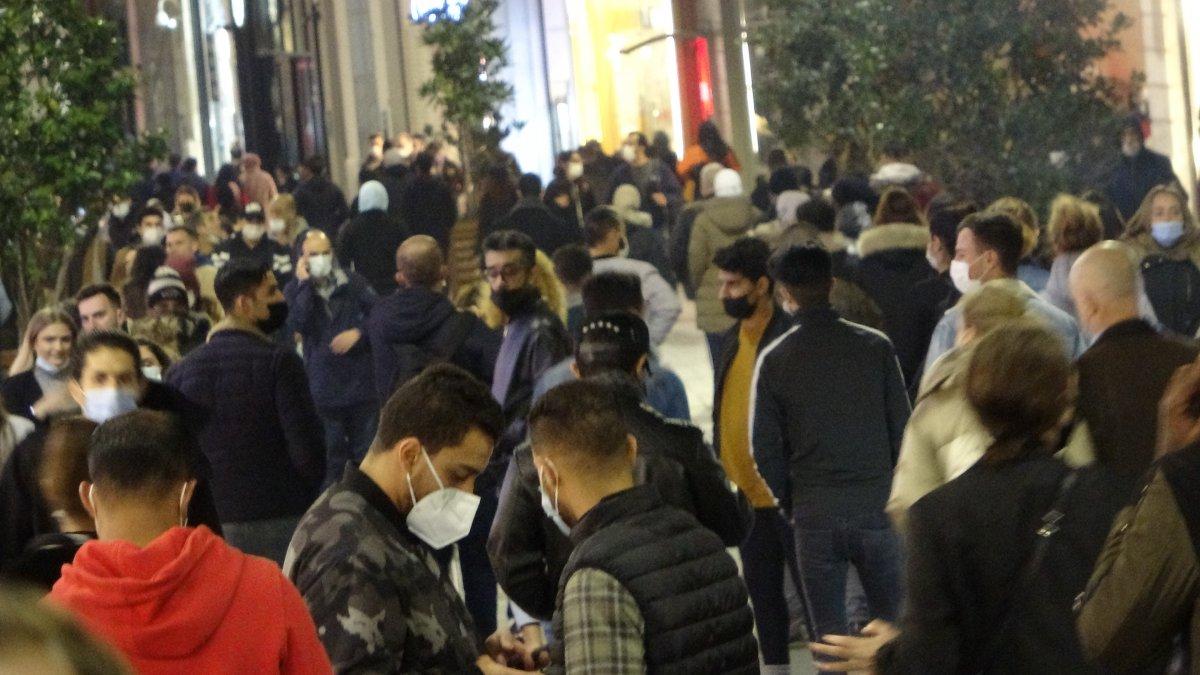 İstiklal Caddesi’nde yoğunluk