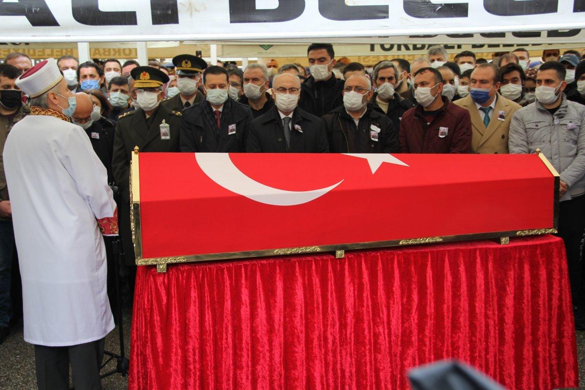 İzmirli şehit Mehmet Özbent, son yolculuğuna uğurlandı