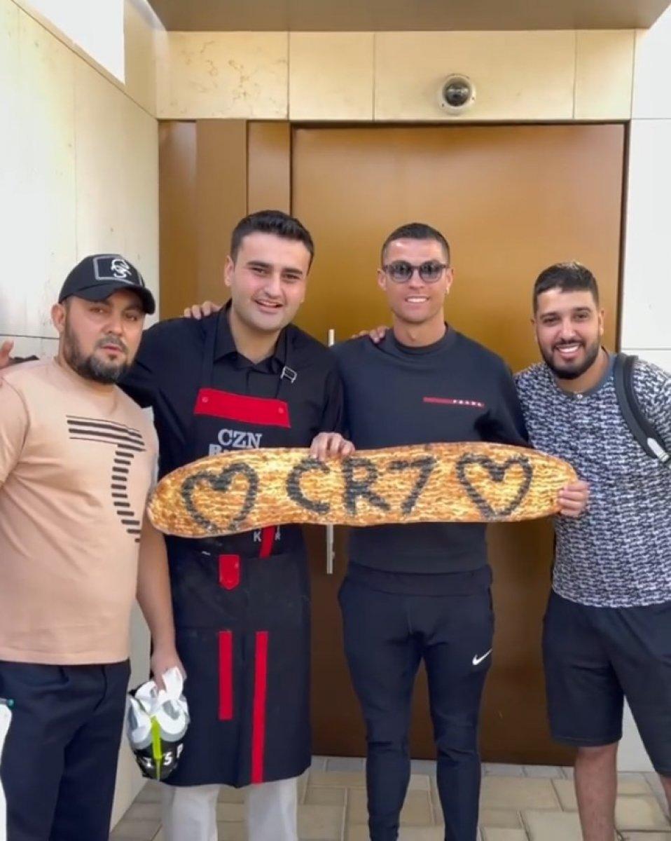 Czn Burak ve Nusret, dünyaca ünlü futbol yıldızlarını konuk etti