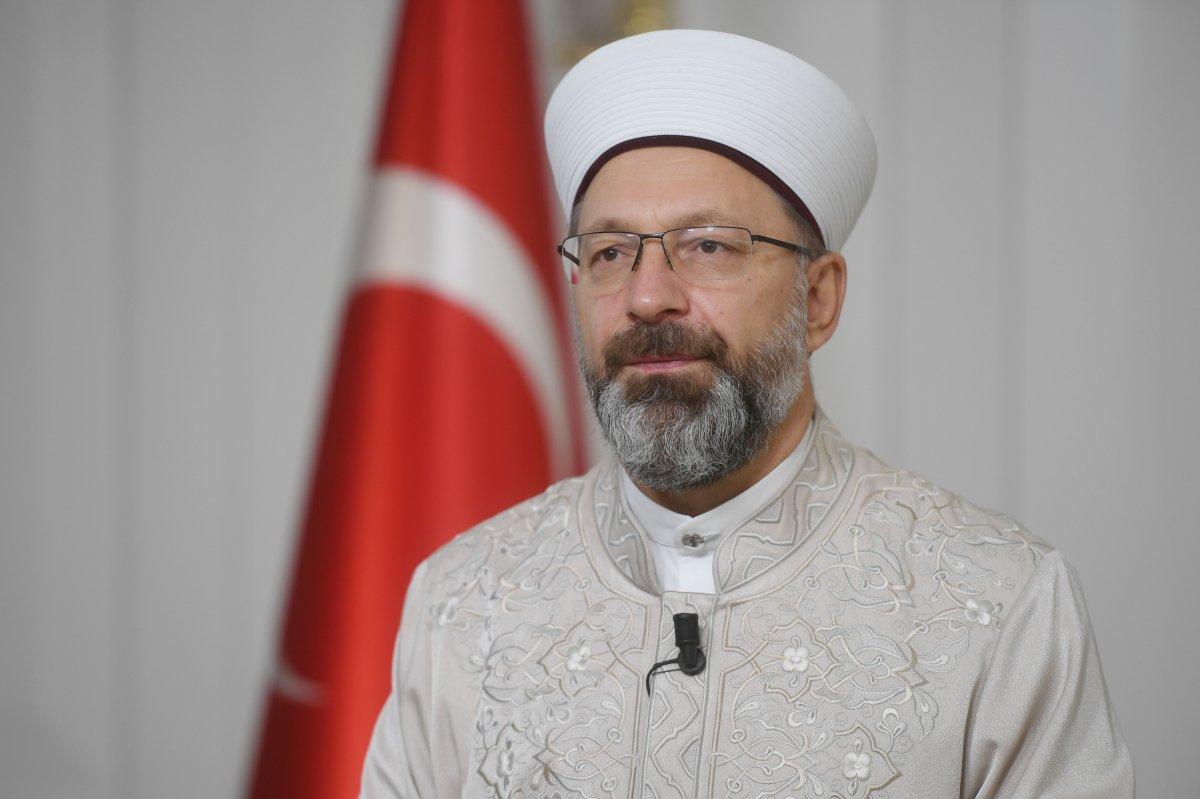 Ali Erbaş: İmamlar sosyal medyada bıkmadan usanmadan vaaz vermeli