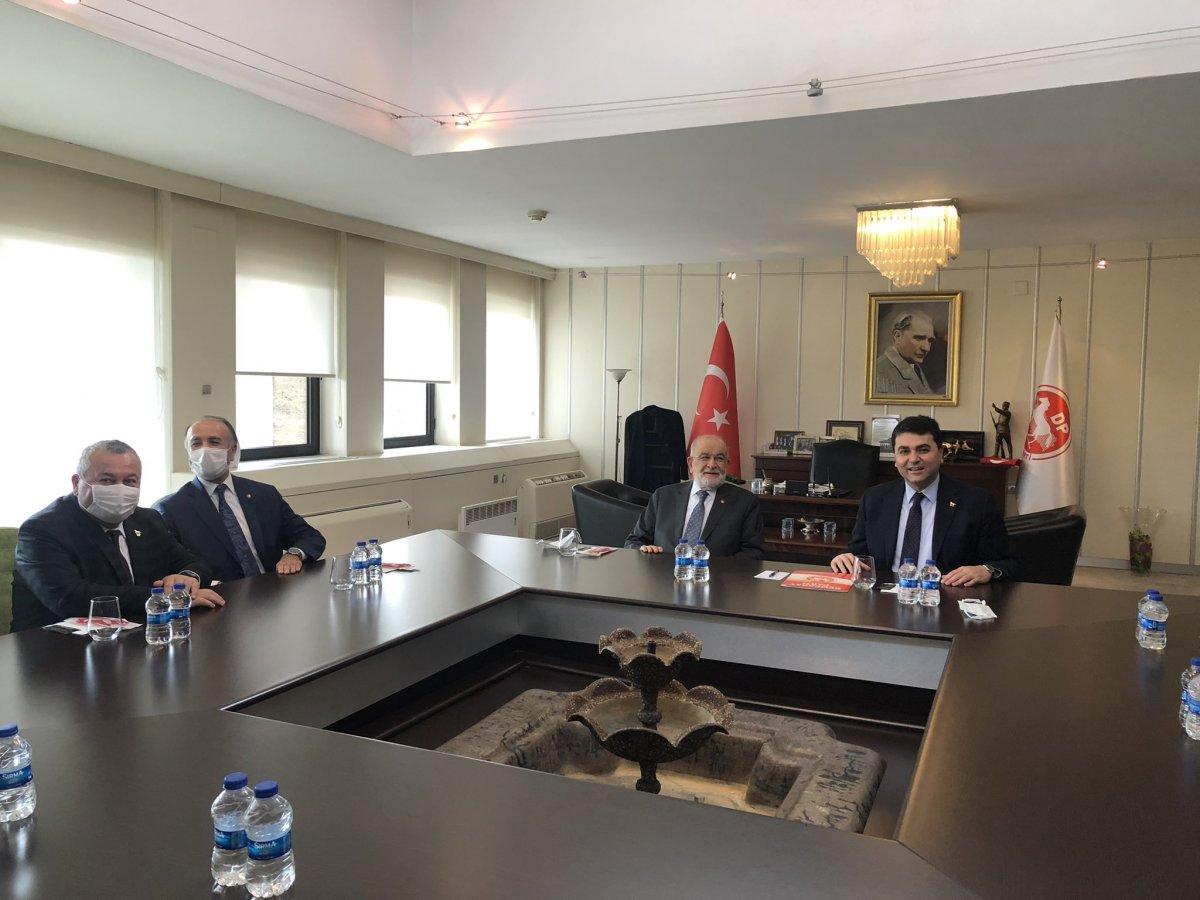 Temel Karamollaoğlu, Gültekin Uysal'ı ziyaret etti