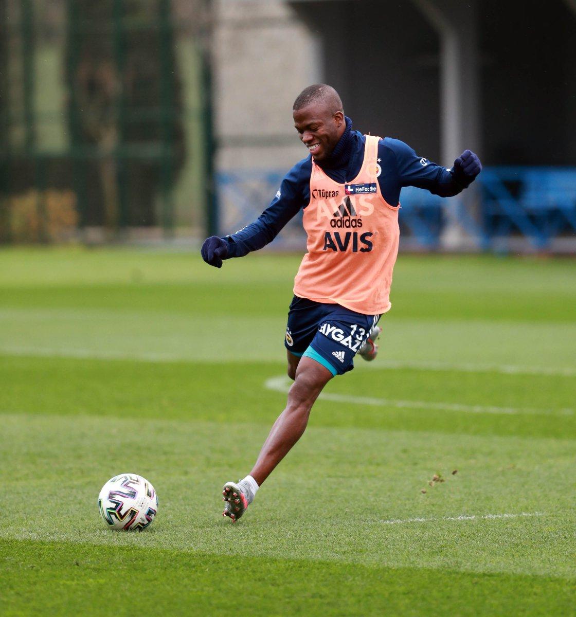 Fenerbahçe'ye sakat futbolculardan iyi haber geldi