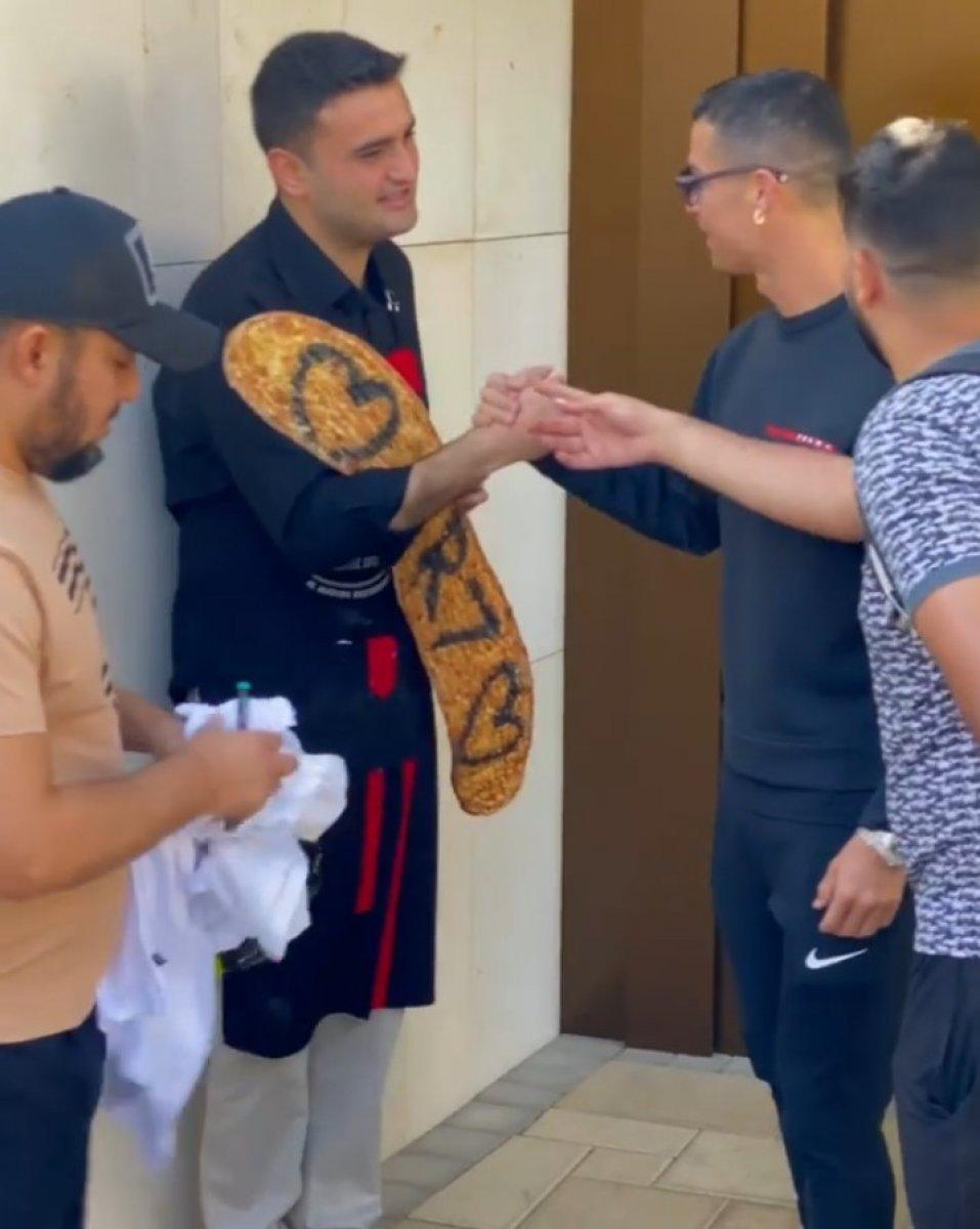 Czn Burak ve Nusret, dünyaca ünlü futbol yıldızlarını konuk etti