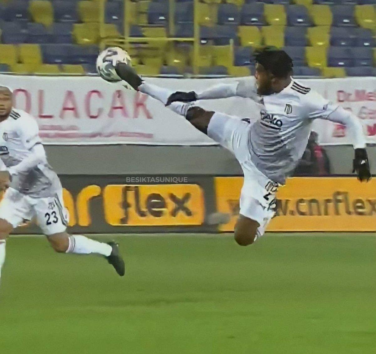 Beşiktaş'tan Valentin Rosier harekatı