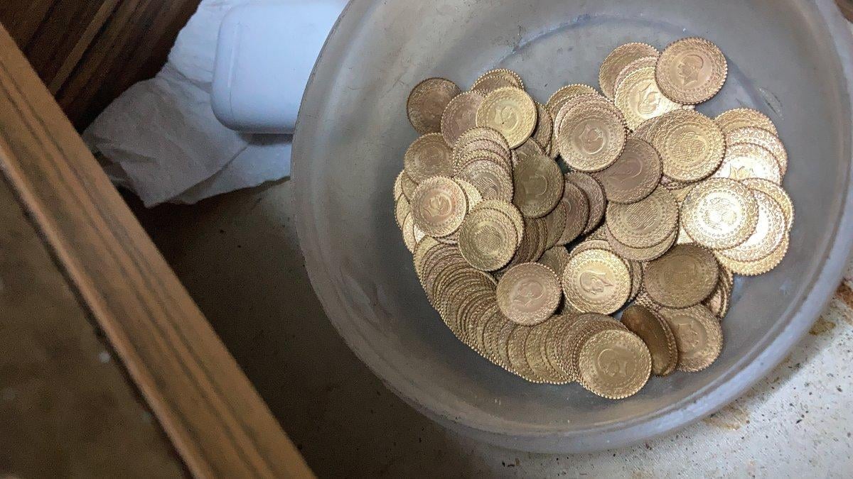 Mersin’de altınların gramlarıyla oynamak için atölye kurdular