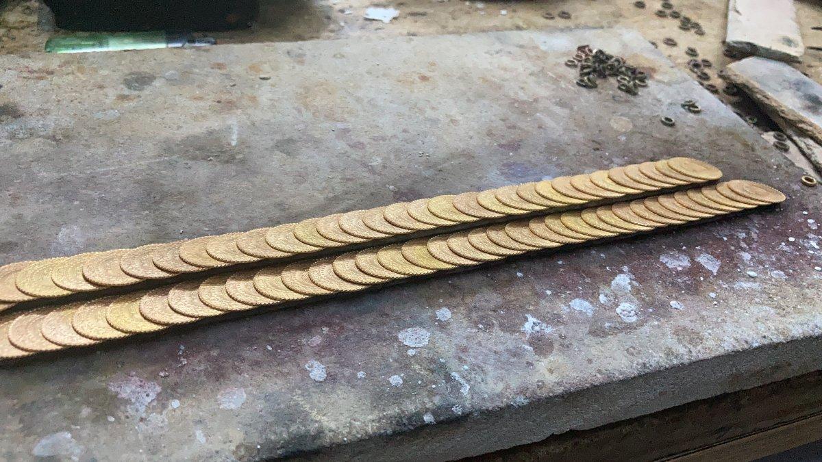 Mersin’de altınların gramlarıyla oynamak için atölye kurdular