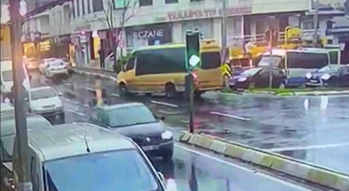 Sarıyer'deki minibüs kazasında, kadının kulağı koptu