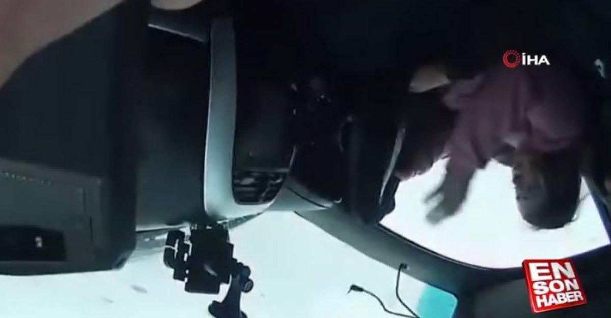 Rusya'da tırların sıkıştırdığı araç takla attı