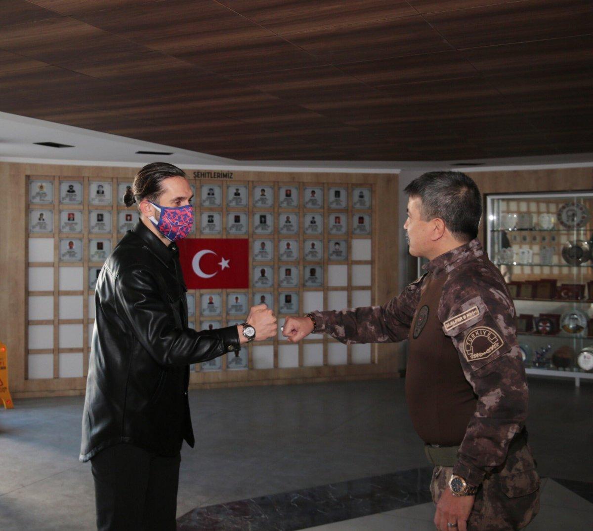 Yusuf Yazıcı, Trabzon İl Emniyet Müdürlüğü'nü ziyaret etti