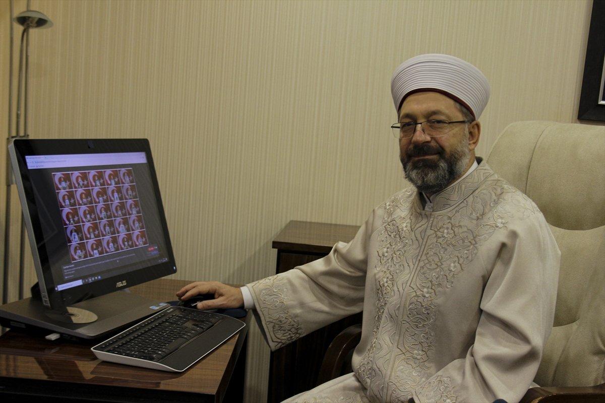 Diyanet İşleri Başkanı Erbaş  'Yılın Fotoğrafları'nı seçti