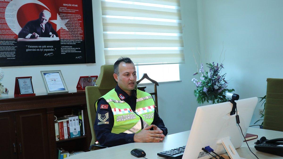 Kırıkkale'de jandarmadan öğrencilere trafik eğitimi