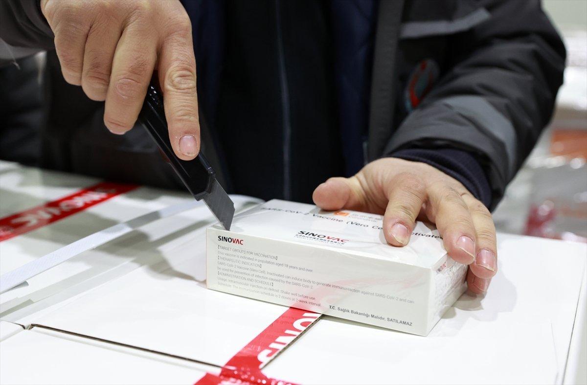 Bakan Koca'dan aşı uygulamasına ilişkin yeni açıklama