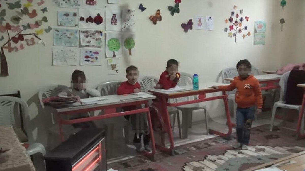 Polis ekipleri Esenyurt'taki kaçak kreşe baskın yaptı