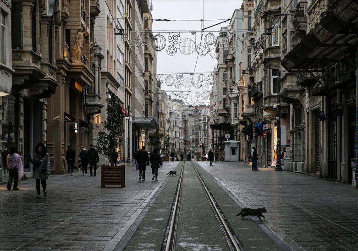 İçişleri Bakanlığı'ndan yılbaşı için 'turist' genelgesi