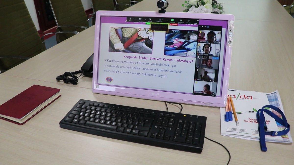 Kırıkkale'de jandarmadan öğrencilere trafik eğitimi