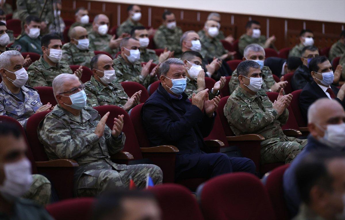 Hulusi Akar ve TSK komuta kademesi Bakü'de