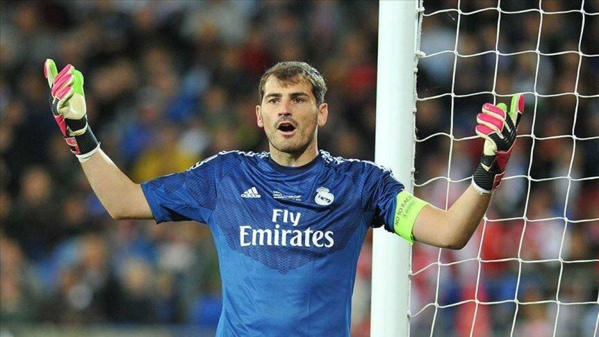 2020 yılında yeşil sahalara veda eden futbolcular