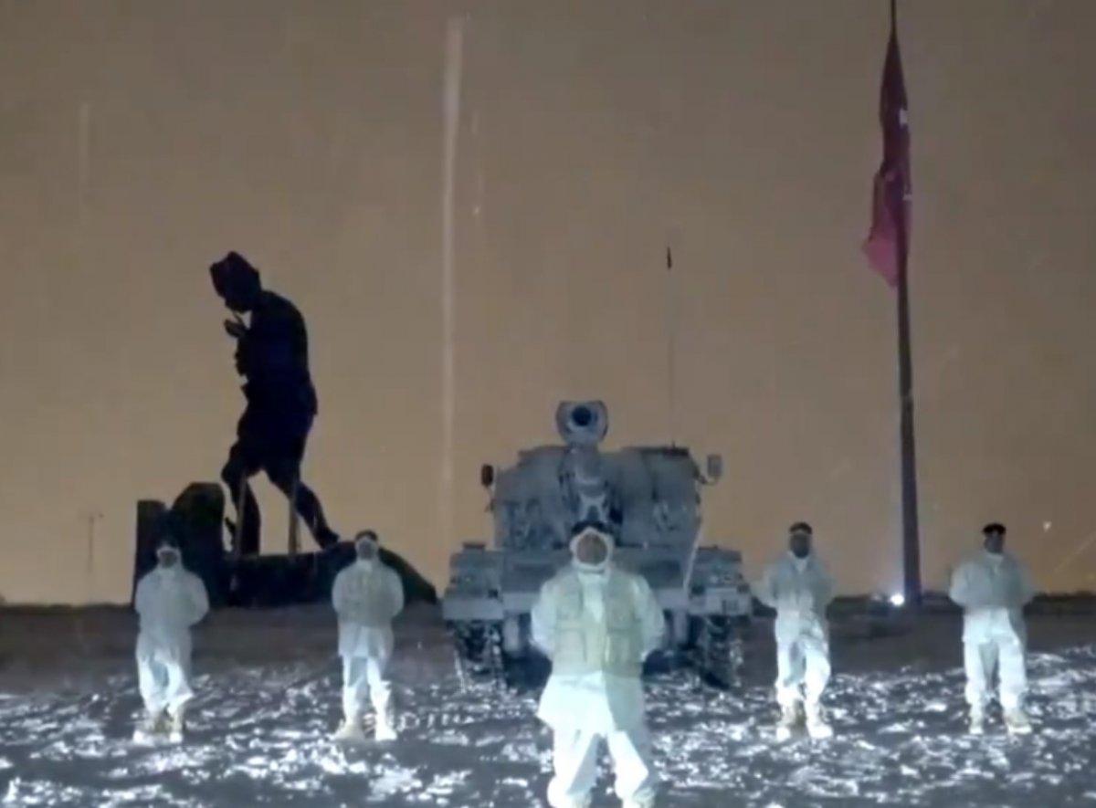 Mehmetçik'ten yeni yıl mesajı