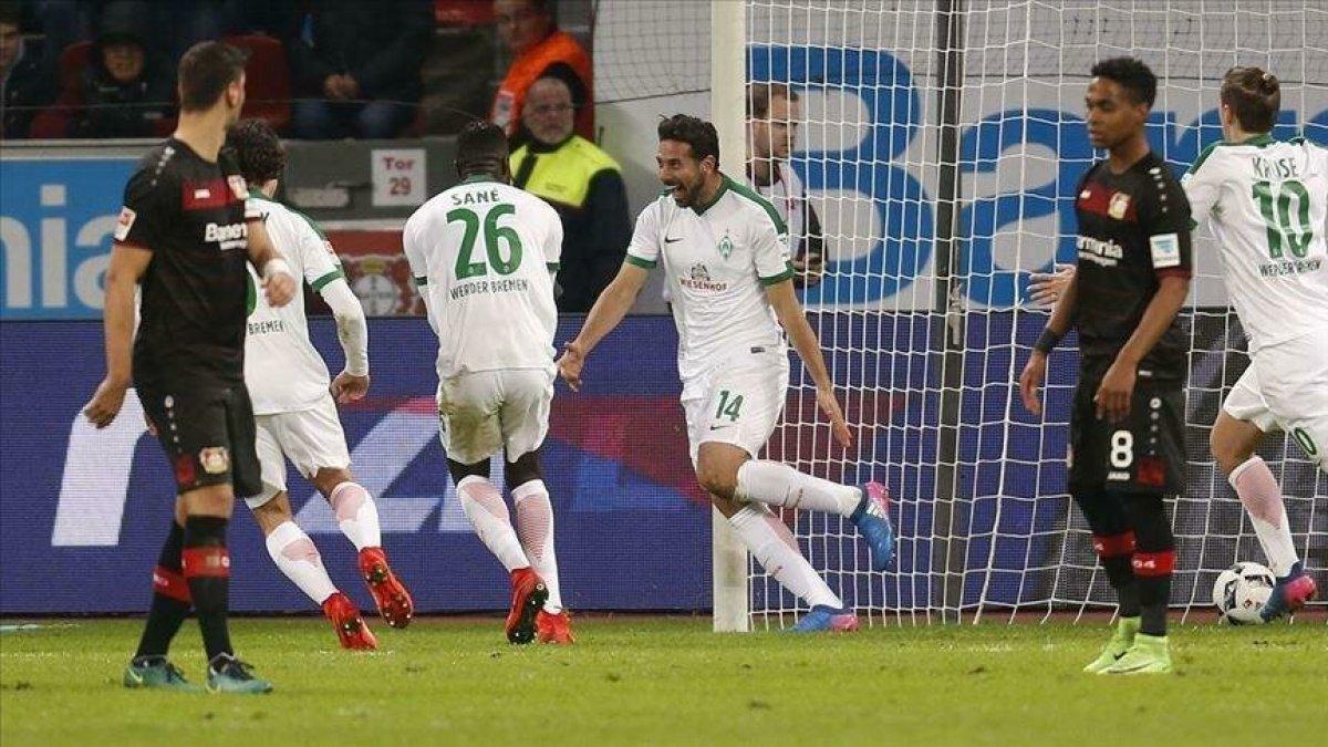 2020 yılında yeşil sahalara veda eden futbolcular