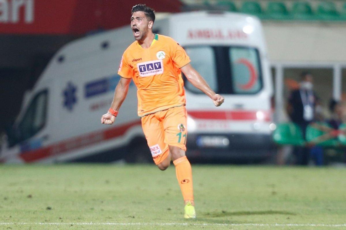 Fenerbahçe'den Bakasetas ve Caulker girişimi