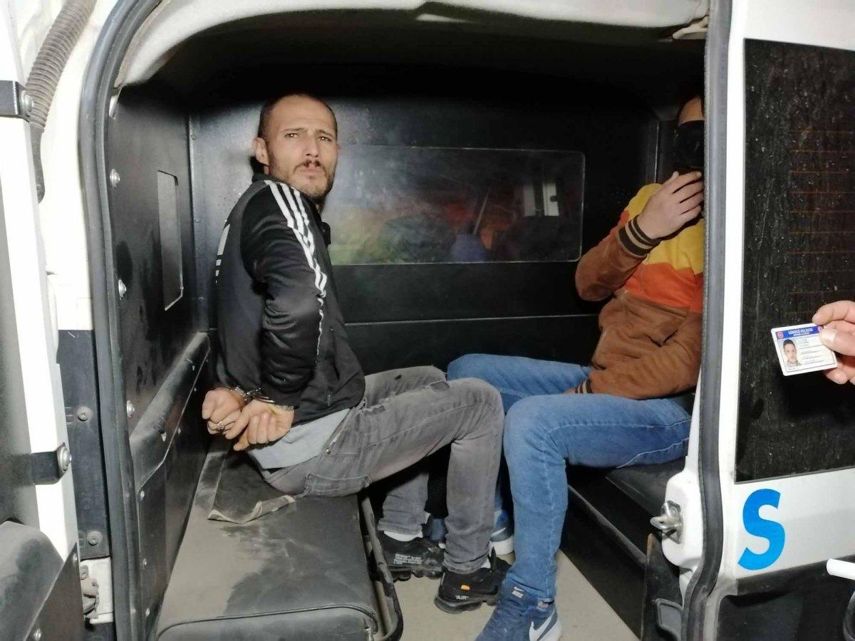 Aksaray'da uyuşturucu ile yakalanmamak için polisten kaçtılar