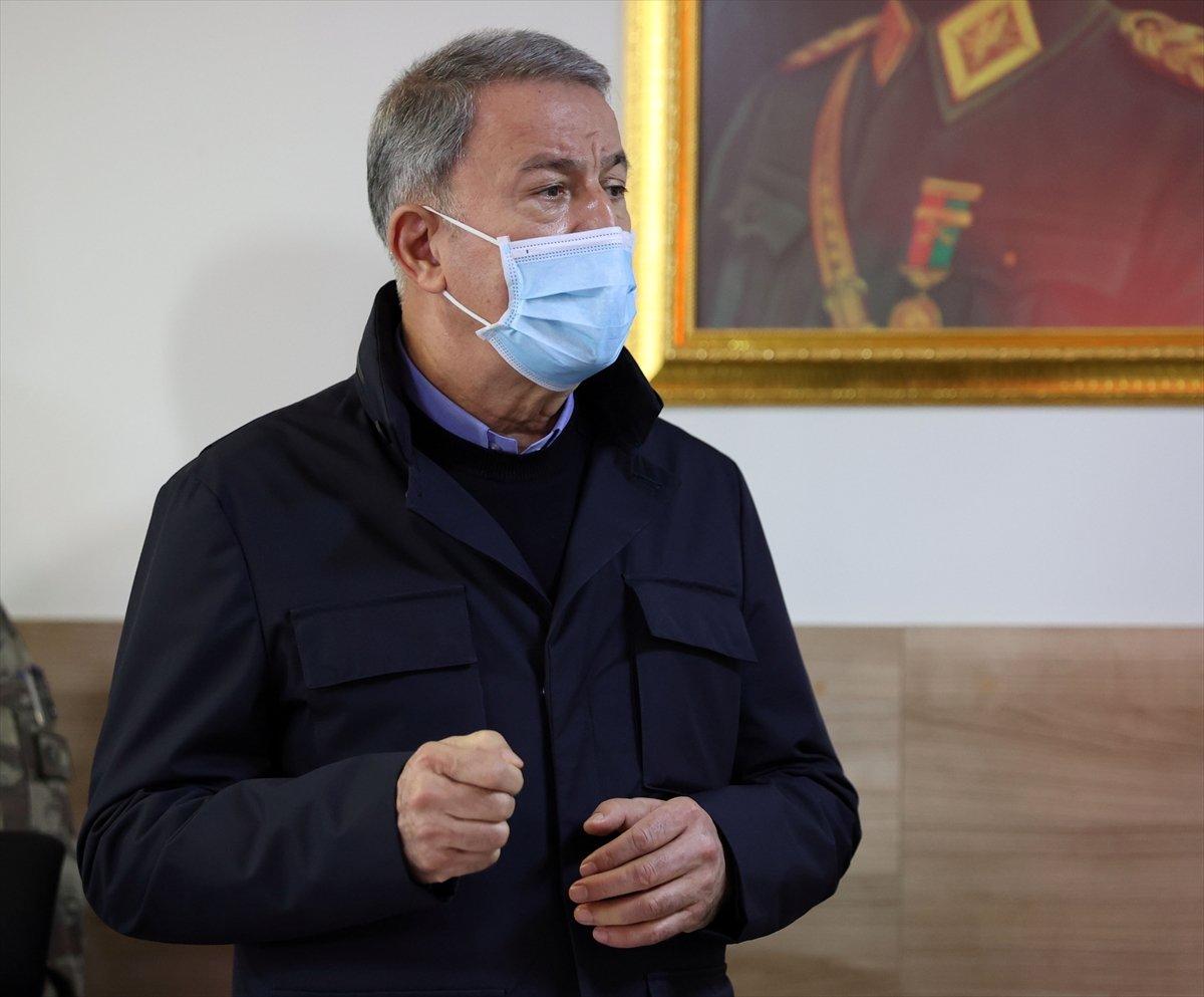 Hulusi Akar ve TSK komuta kademesi sınır hattında