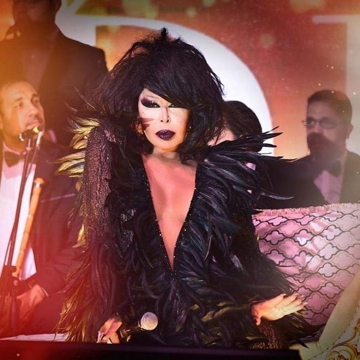 Bülent Ersoy nereli, kaç yaşında? Bülent Ersoy'un serveti ne kadar? Bülent Ersoy hayat hikayesi..