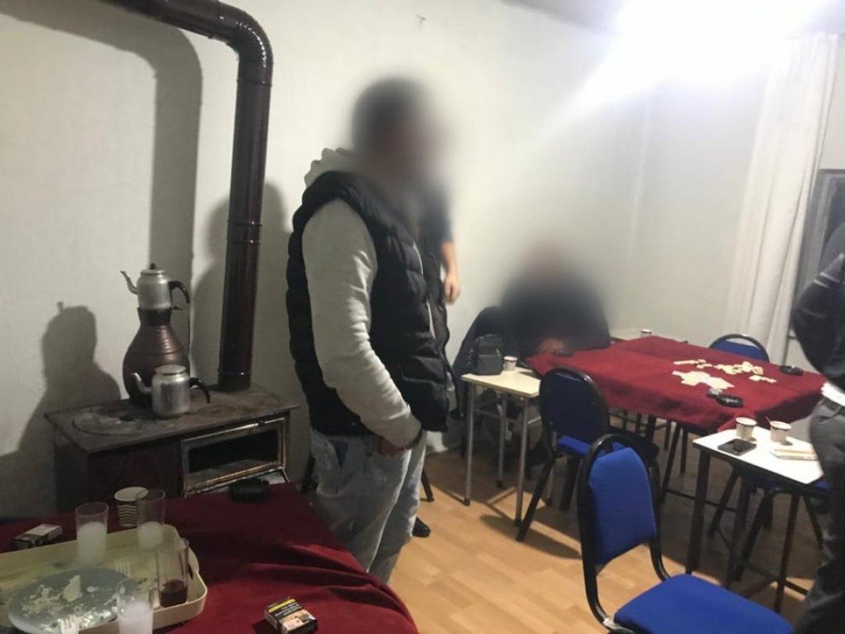 Aksaray'da mandıradaki evde okey oynayan 9 kişiye ceza