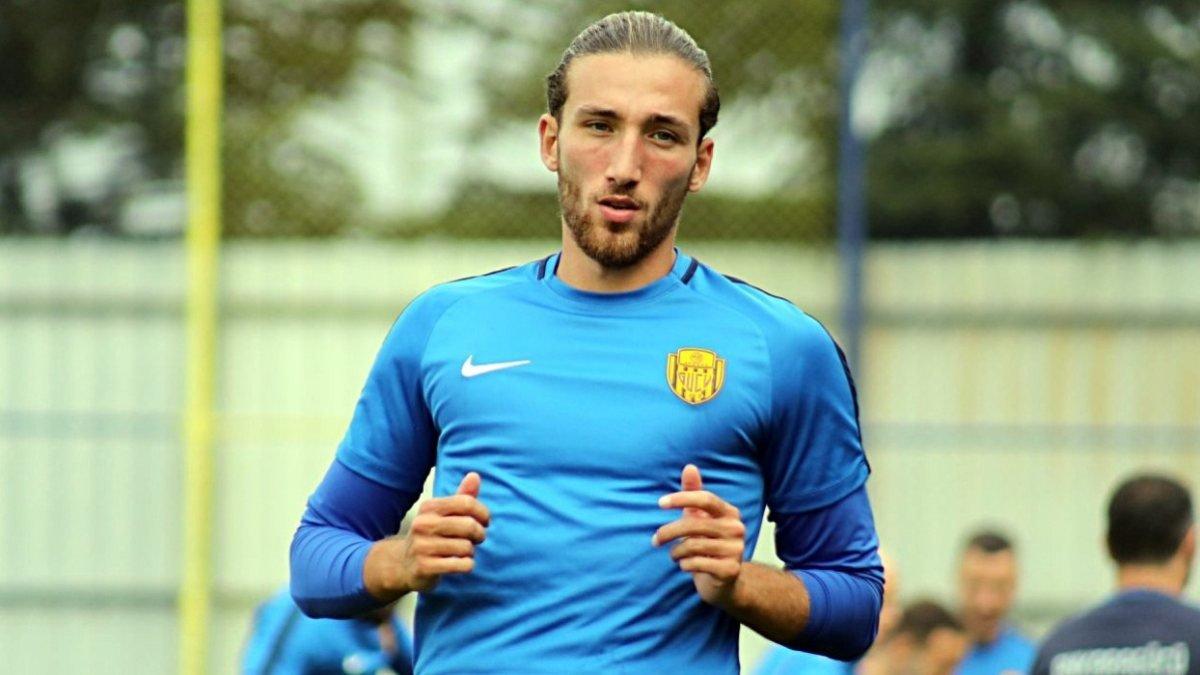 Beşiktaş forvete ve savunmaya takviye yapacak