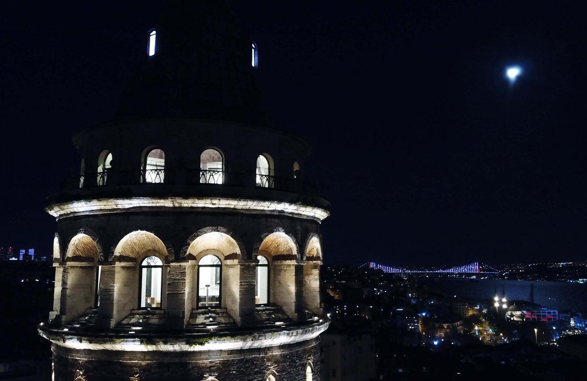 Yılın son dolunayı, izleyenleri mest etti