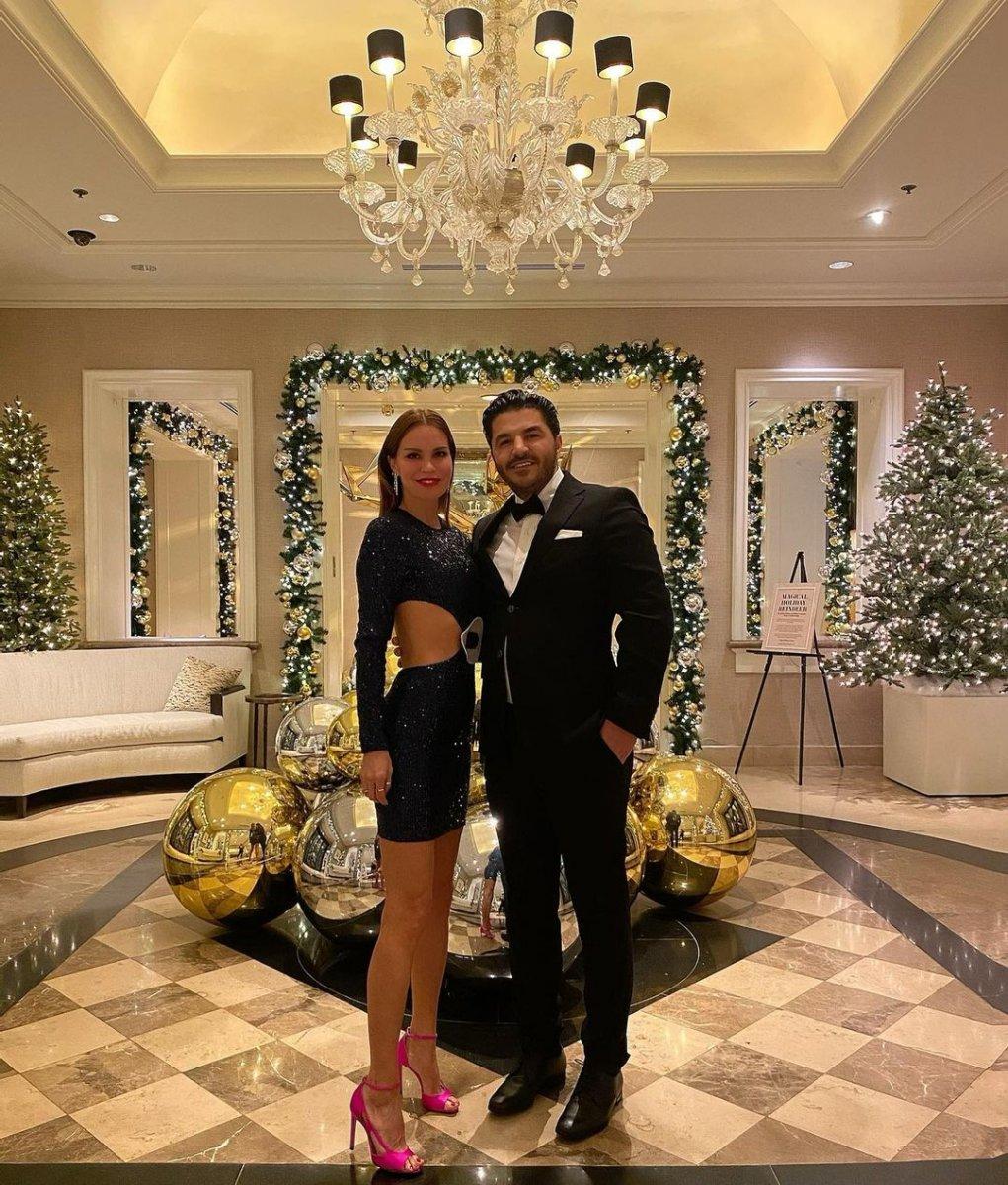 Ünlülerin yeni yıl paylaşımları