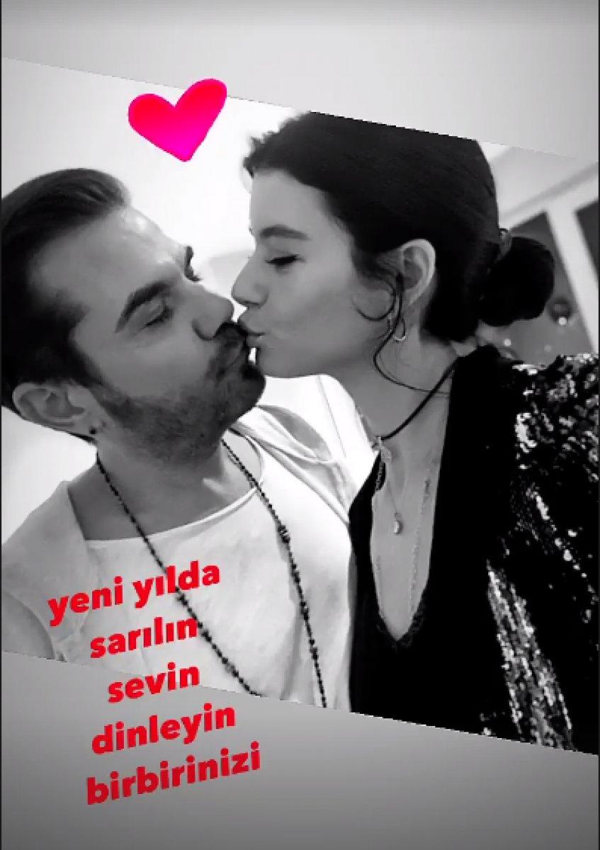 Beren Saat ve Kenan Doğulu'dan yılbaşı öpücüğü