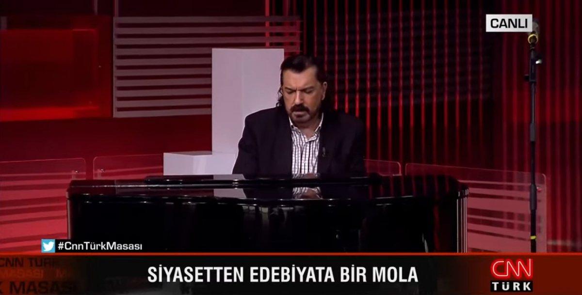 Hakan Bayrakçı'dan canlı yayında piyano resitali