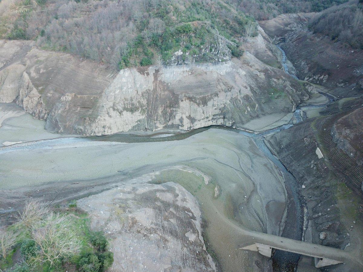 Yuvacık Barajı'nda su seviyesi yüzde 15'e düştü