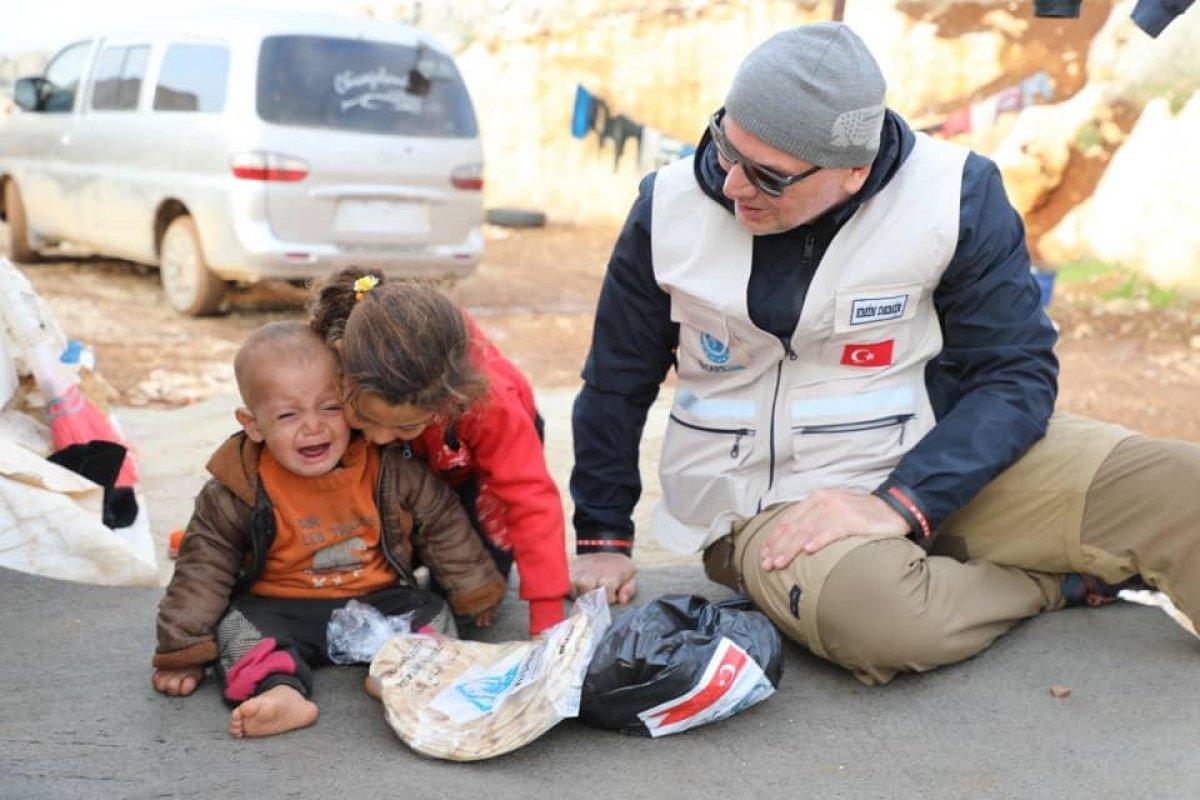 Kıyamder mülteciler için günde 50 bin ekmek dağıtımı yapıyor