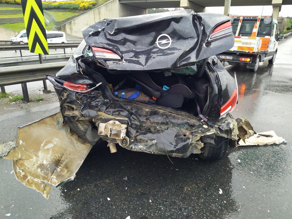 İstanbul'da kavşağı kaçırınca zincirleme kazaya neden oldu